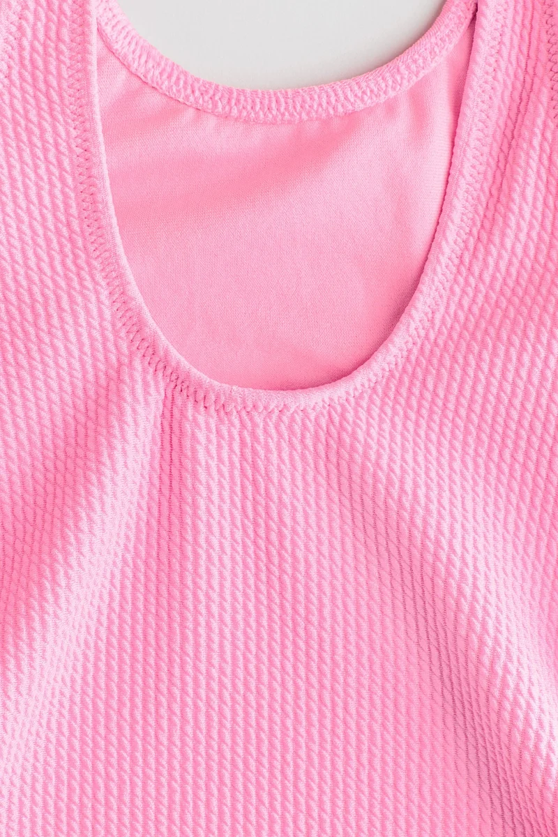 اتش اند ام ملابس سباحة بنقشة بارزة